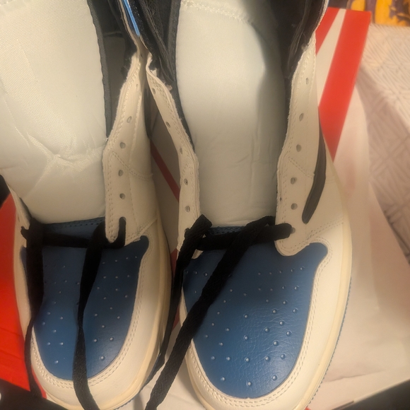 Jordan 1 Hi Travis Scott Fragment Sneakers - Picture 7 of 7